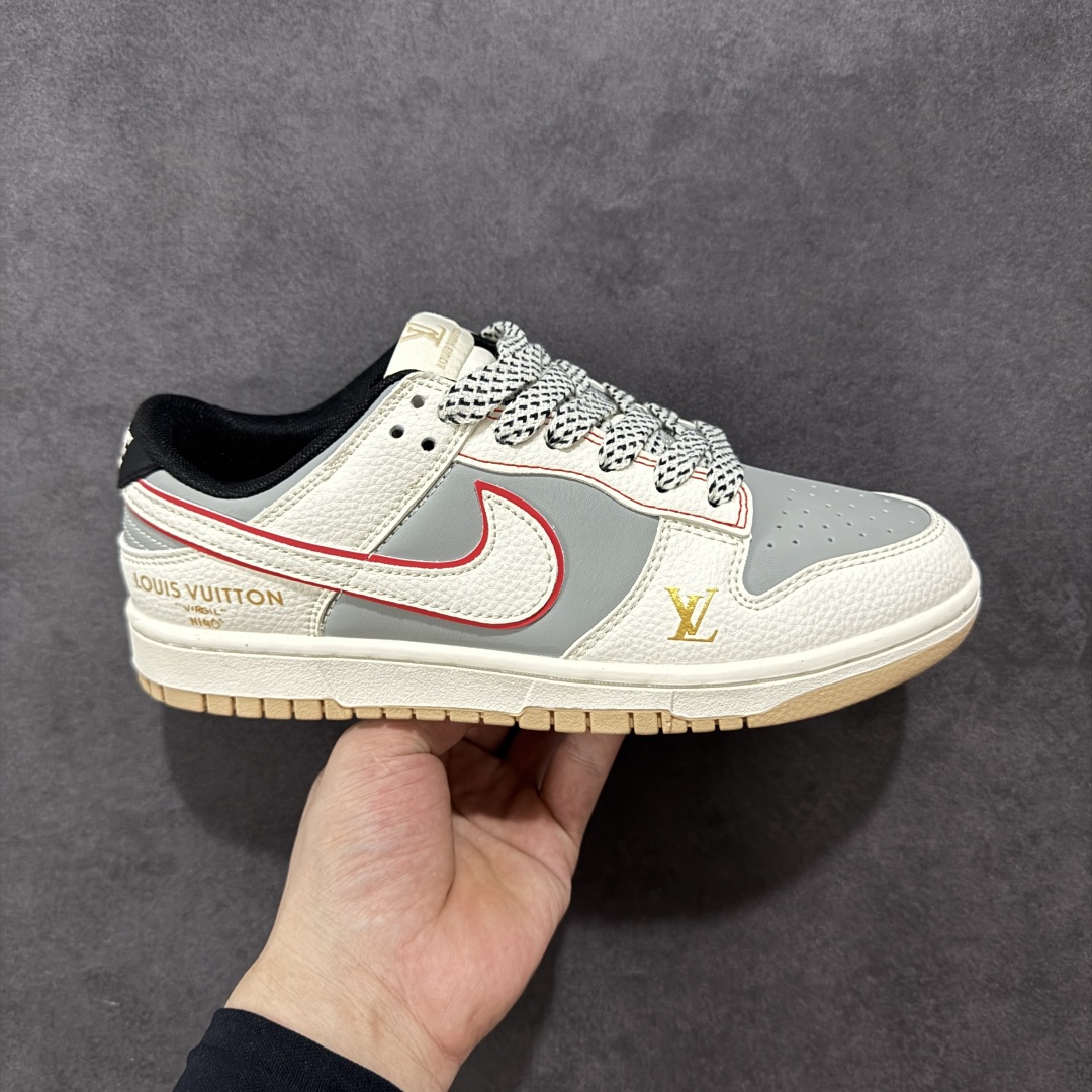  
【定制版】Nike SB Dunk Low“LV联名——米白灰棕” 高端定制 低帮休闲板鞋 
定制鞋