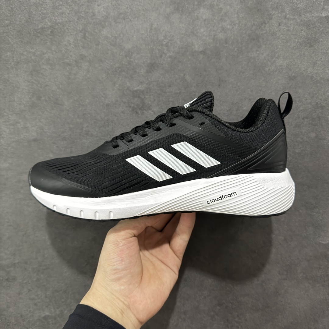  
Adidas DURAMO 8m 轻盈针织跑鞋
橡胶防滑大底 针织鞋面 轻盈透气
能够给脚底提供舒适
