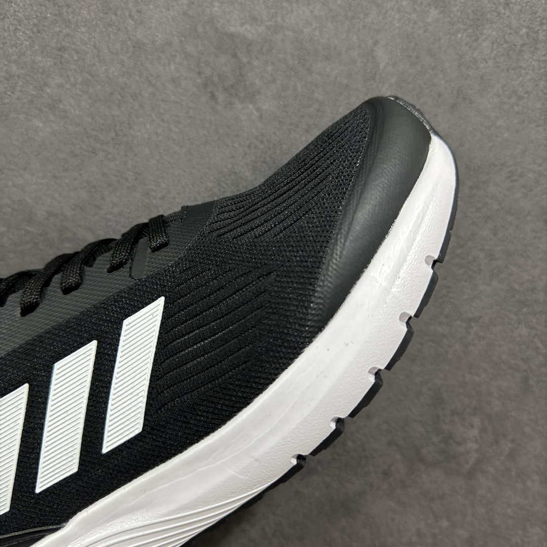  
Adidas DURAMO 8m 轻盈针织跑鞋
橡胶防滑大底 针织鞋面 轻盈透气
能够给脚底提供舒适