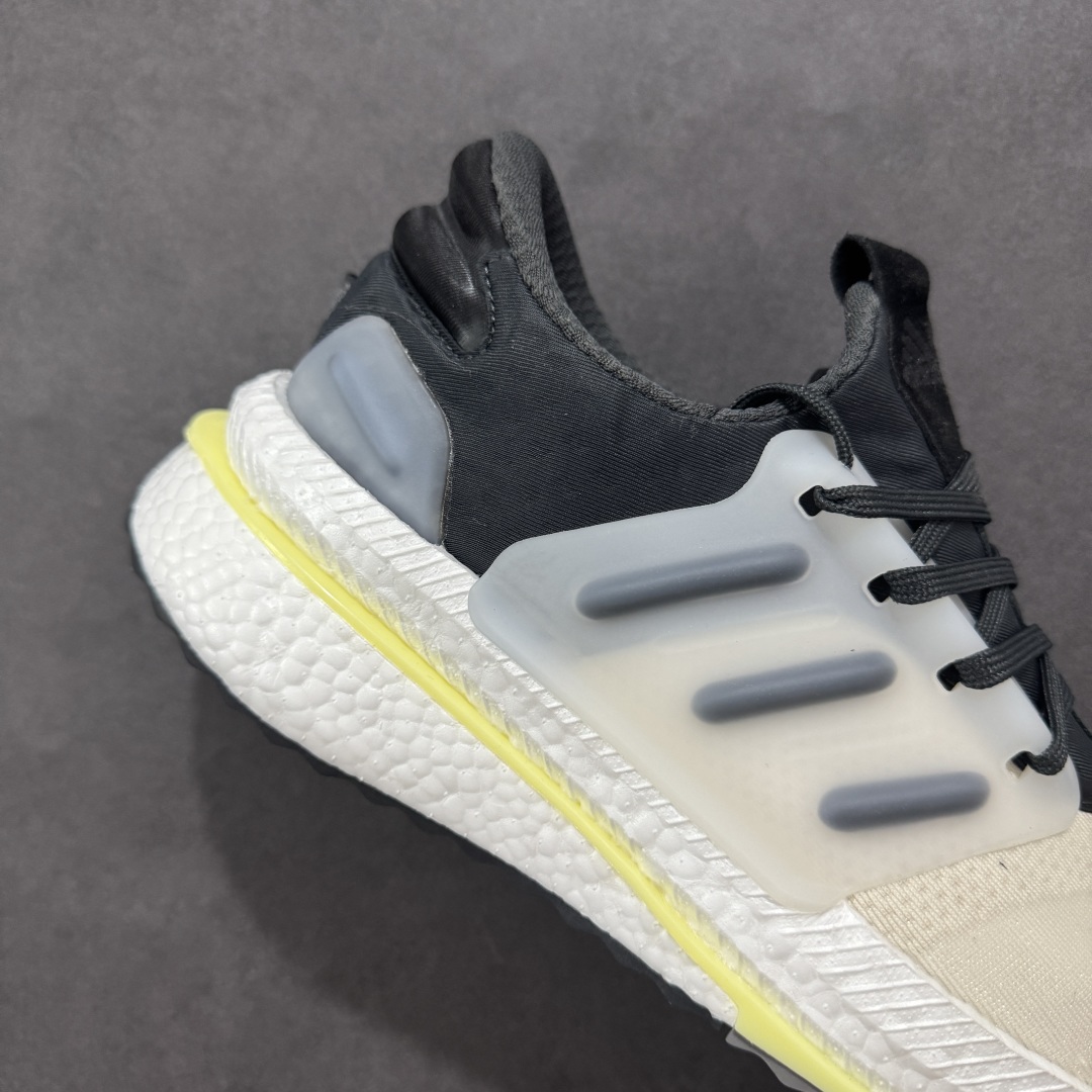  
Adidas X_PLRBOOST 全新爆米花针织鞋面休闲运动慢跑鞋

此款依旧采用了针织鞋面的设计
