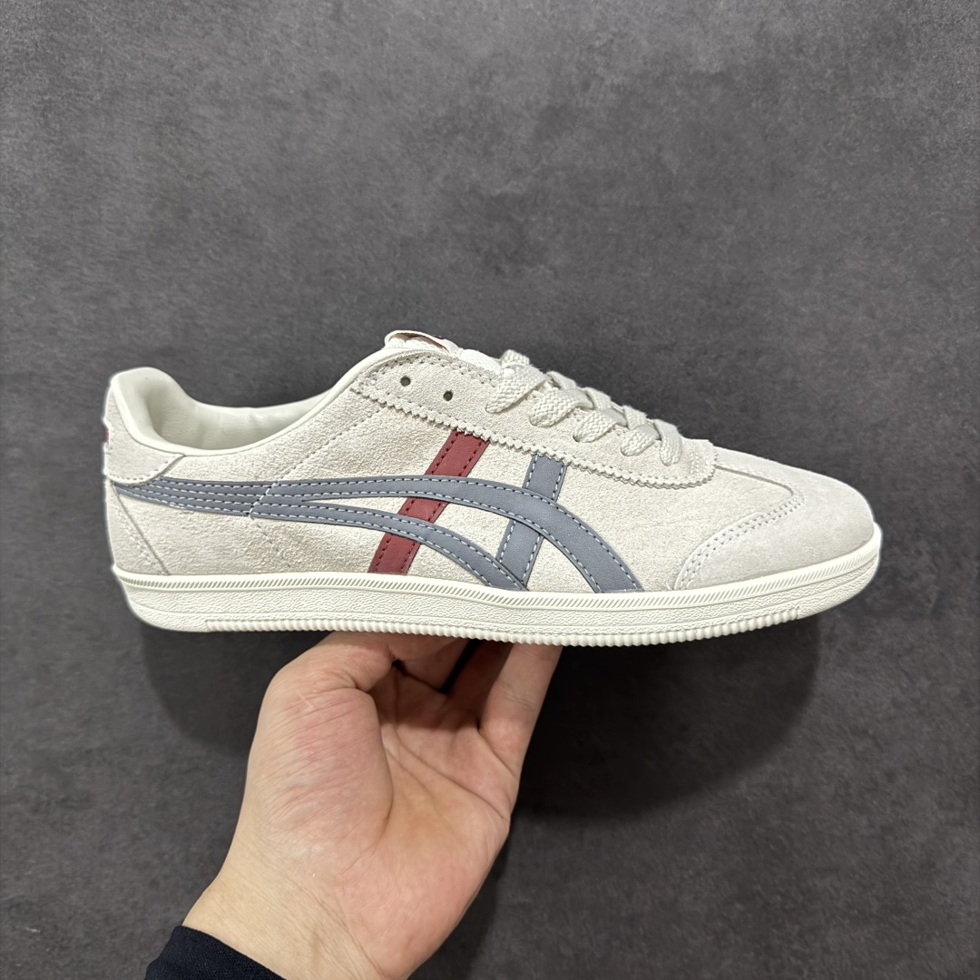 【GQ特价】Asics Onitsuka Tiger Tokuten 亚瑟士鬼冢虎中性复古运动板鞋 轻盈舒适 时尚与复古与一体 轻盈的款式 适合夏天~简单的设定配合修长的线条 全鞋身均以麖皮打造 散发着日本新一代的潮流品味 无论配衬任何造型都能胜任 Tokuten 精神来自80年代的室内用鞋 T-TOE前足补强设计 环状中底底部结构 橡胶大底元素 防滑耐磨的同时保持着鞋子的轻盈 并提供良好牵引力 脚感柔软舒适 长时间行走也不会觉得脚部不适 经典复刻款 休闲百搭 中性款男女都可穿 尺码：36-45-选品中心