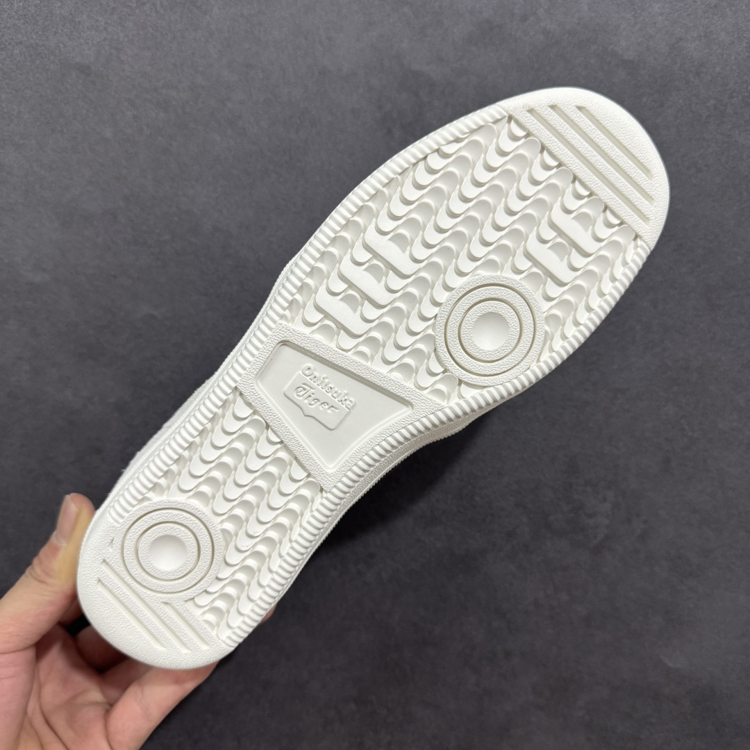 图片[9]-【GQ特价】Asics Onitsuka Tiger Tokuten 亚瑟士鬼冢虎中性复古运动板鞋 轻盈舒适 时尚与复古与一体 轻盈的款式 适合夏天~简单的设定配合修长的线条 全鞋身均以麖皮打造 散发着日本新一代的潮流品味 无论配衬任何造型都能胜任 Tokuten 精神来自80年代的室内用鞋 T-TOE前足补强设计 环状中底底部结构 橡胶大底元素 防滑耐磨的同时保持着鞋子的轻盈 并提供良好牵引力 脚感柔软舒适 长时间行走也不会觉得脚部不适 经典复刻款 休闲百搭 中性款男女都可穿 尺码：36-45-选品中心