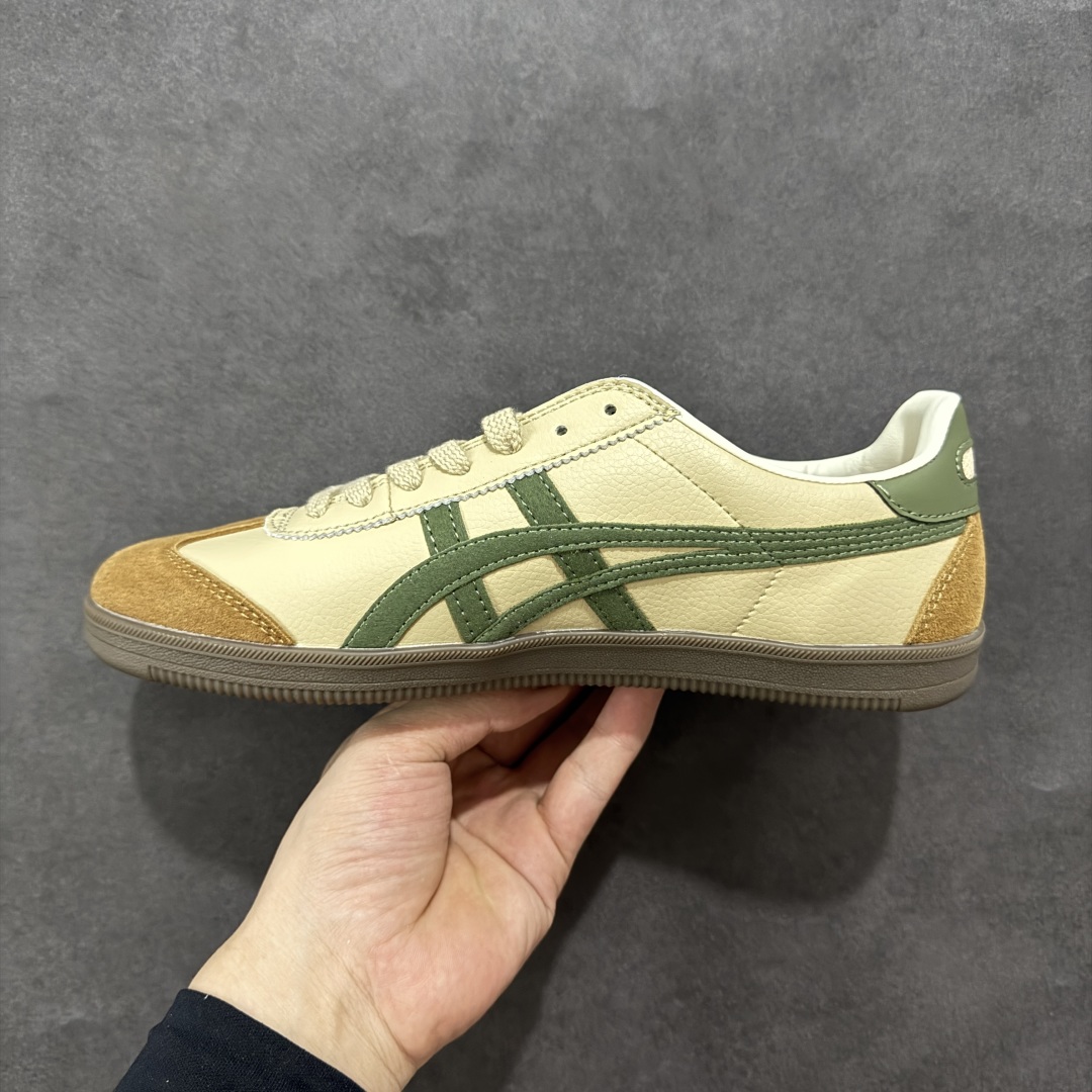 图片[2]-【GQ特价】Asics Onitsuka Tiger Tokuten 亚瑟士鬼冢虎中性复古运动板鞋 轻盈舒适 时尚与复古与一体 轻盈的款式 适合夏天~简单的设定配合修长的线条 全鞋身均以麖皮打造 散发着日本新一代的潮流品味 无论配衬任何造型都能胜任 Tokuten 精神来自80年代的室内用鞋 T-TOE前足补强设计 环状中底底部结构 橡胶大底元素 防滑耐磨的同时保持着鞋子的轻盈 并提供良好牵引力 脚感柔软舒适 长时间行走也不会觉得脚部不适 经典复刻款 休闲百搭 中性款男女都可穿 尺码：36-45-选品中心