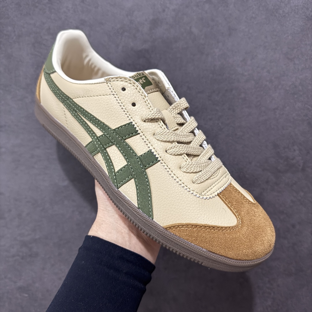 图片[3]-【GQ特价】Asics Onitsuka Tiger Tokuten 亚瑟士鬼冢虎中性复古运动板鞋 轻盈舒适 时尚与复古与一体 轻盈的款式 适合夏天~简单的设定配合修长的线条 全鞋身均以麖皮打造 散发着日本新一代的潮流品味 无论配衬任何造型都能胜任 Tokuten 精神来自80年代的室内用鞋 T-TOE前足补强设计 环状中底底部结构 橡胶大底元素 防滑耐磨的同时保持着鞋子的轻盈 并提供良好牵引力 脚感柔软舒适 长时间行走也不会觉得脚部不适 经典复刻款 休闲百搭 中性款男女都可穿 尺码：36-45-选品中心