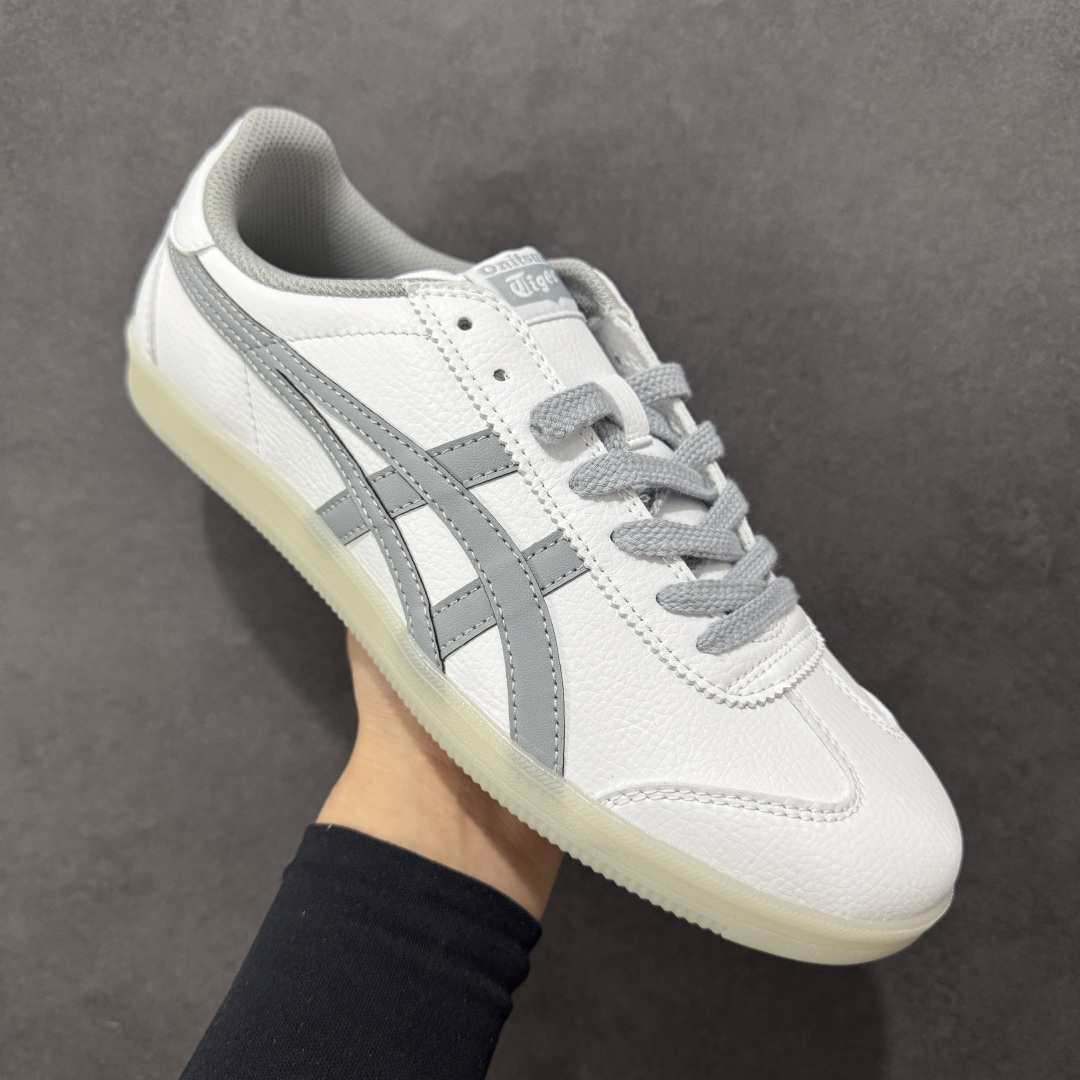 图片[3]-【GQ特价】Asics Onitsuka Tiger Tokuten 亚瑟士鬼冢虎中性复古运动板鞋 轻盈舒适 时尚与复古与一体 轻盈的款式 适合夏天~简单的设定配合修长的线条 全鞋身均以麖皮打造 散发着日本新一代的潮流品味 无论配衬任何造型都能胜任 Tokuten 精神来自80年代的室内用鞋 T-TOE前足补强设计 环状中底底部结构 橡胶大底元素 防滑耐磨的同时保持着鞋子的轻盈 并提供良好牵引力 脚感柔软舒适 长时间行走也不会觉得脚部不适 经典复刻款 休闲百搭 中性款男女都可穿 尺码：36-45-选品中心