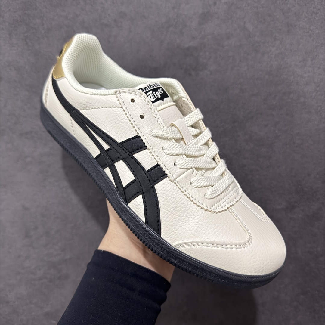 图片[3]-【GQ特价】Asics Onitsuka Tiger Tokuten 亚瑟士鬼冢虎中性复古运动板鞋 轻盈舒适 时尚与复古与一体 轻盈的款式 适合夏天~简单的设定配合修长的线条 全鞋身均以麖皮打造 散发着日本新一代的潮流品味 无论配衬任何造型都能胜任 Tokuten 精神来自80年代的室内用鞋 T-TOE前足补强设计 环状中底底部结构 橡胶大底元素 防滑耐磨的同时保持着鞋子的轻盈 并提供良好牵引力 脚感柔软舒适 长时间行走也不会觉得脚部不适 经典复刻款 休闲百搭 中性款男女都可穿 尺码：36-45-选品中心