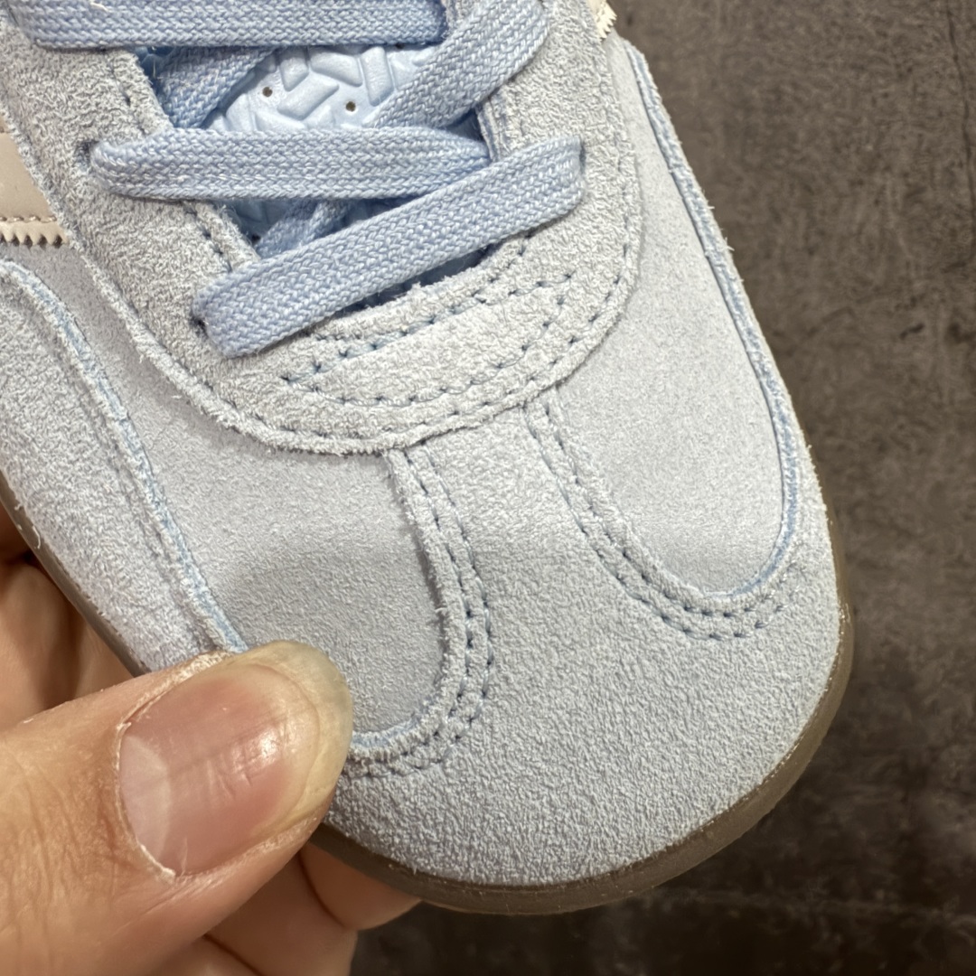 图片[5]-【XC/T版纯原】AD Original Gazelle Indoor Trainers 瞪羚室内鞋系列低帮复古百搭休闲运动德训风板鞋 JI2717 同价位中品质最佳 最优选择版本 原厂翻毛皮料 翻毛效果 卡色与原版无差别 正确半透大底 大底厚度质感比市面好很多 完美版型 实拍可感受 随意对比可匹敌任何价位品质 全套原纸板楦头开发 每道工序同步公司流程 确保原汁原味 中底原厂特供纳米纤维板 区别市面劣质纸板中底 原厂海玻璃鞋垫 中置乳胶足弓支撑垫 正确3/2横条宽版背胶 一比一鞋头弧度高度鞋身弧度 烫金亮度高频深浅同步原鞋 原厂港宝加持定型后跟R度完美 原厂高频磨具加持 Logo字体 凹凸明显 轮廓分明 描漆定位精准 三道杠为尖角45°锯齿状 高频立体感很强 区别圆形锯齿 已最大程度还原公司 欢迎对比 尺码：35.5 36 36.5 37 38 38.5 39 40 40.5 41 42 42.5 43 44 44.5 45-选品中心