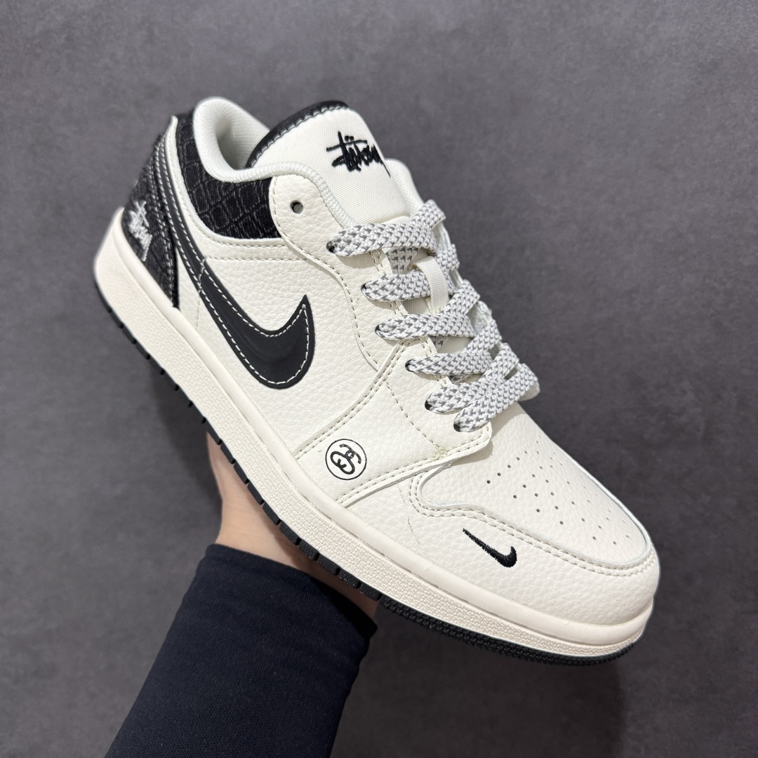 图片[3]-【定制版】Air Jordan 1 Low AJ1 乔1 斯图西 米黑帆布 高端定制 低帮复古篮球鞋 XS6086-561  #定制鞋盒 大厂纯原品质出货 超高清洁度 皮料切割干净无任何毛边 细节完美   尺码：36 36.5 37.5 38 36.5 39 40 40.5 41 42 42.5 43 44 44.5 45-选品中心