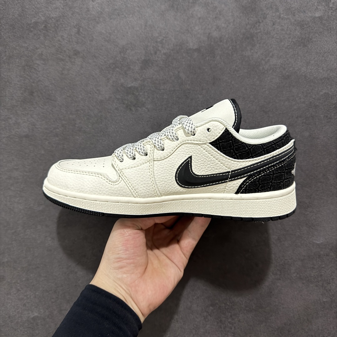 图片[2]-【定制版】Air Jordan 1 Low AJ1 乔1 斯图西 米黑帆布 高端定制 低帮复古篮球鞋 XS6086-561  #定制鞋盒 大厂纯原品质出货 超高清洁度 皮料切割干净无任何毛边 细节完美   尺码：36 36.5 37.5 38 36.5 39 40 40.5 41 42 42.5 43 44 44.5 45-选品中心