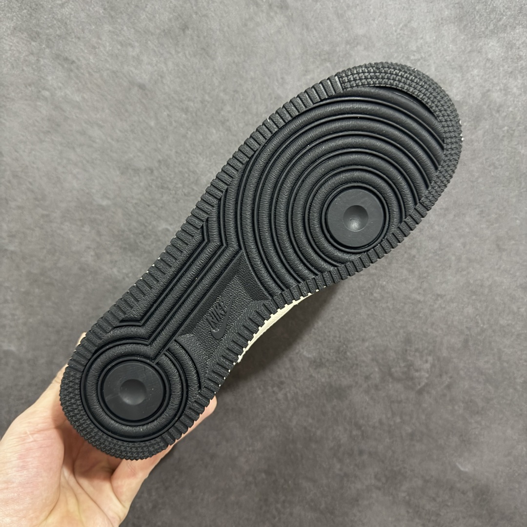 图片[9]-【定制版】海外限量发售！公司级NIke Air Force 1 \’07 Low “JUSTDoit联名——米黑底”空军一号 低帮 运动鞋 休闲鞋 折边针车 工艺难度大 原楦头原纸板 原装鞋盒 定制五金配件 内置全掌气垫 原厂鞋底 货号：DF0188-054 尺码：36 36.5 37.5 38 38.5 39 40 40.5 41 42 42.5 43 44 44.5 45-选品中心