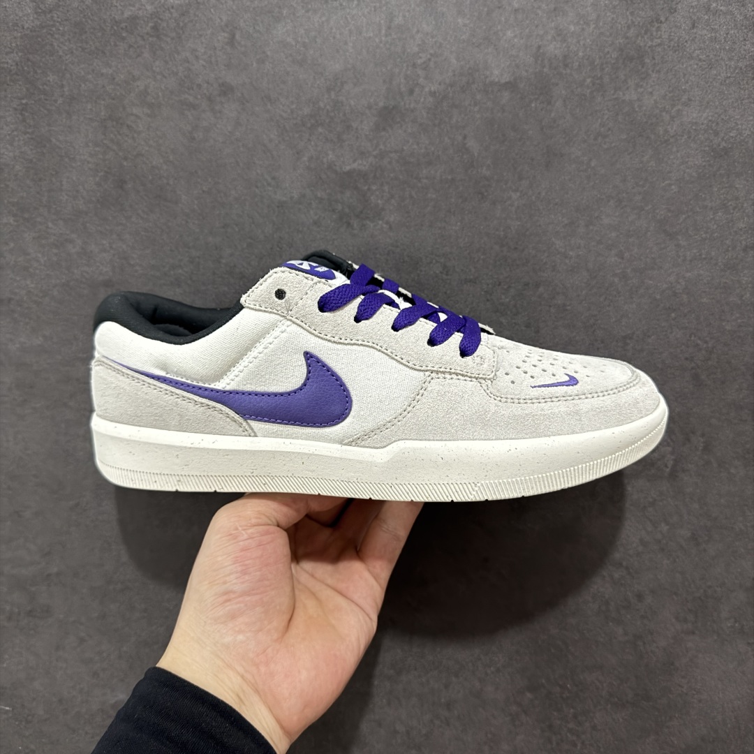 【纯原版】Nike SB Force 58 紫罗兰 此款为您提供杯底的耐用性和硫化鞋的灵活性。由帆布和绒面革制成,饰有穿孔,整体外观注入了传统篮球DNA。 货号:DV5477-006 尺码:35.5 36 36.5 37.5 38 38.5 39 40 40.5 41 42 42.5 43 44 44.5 45-选品中心