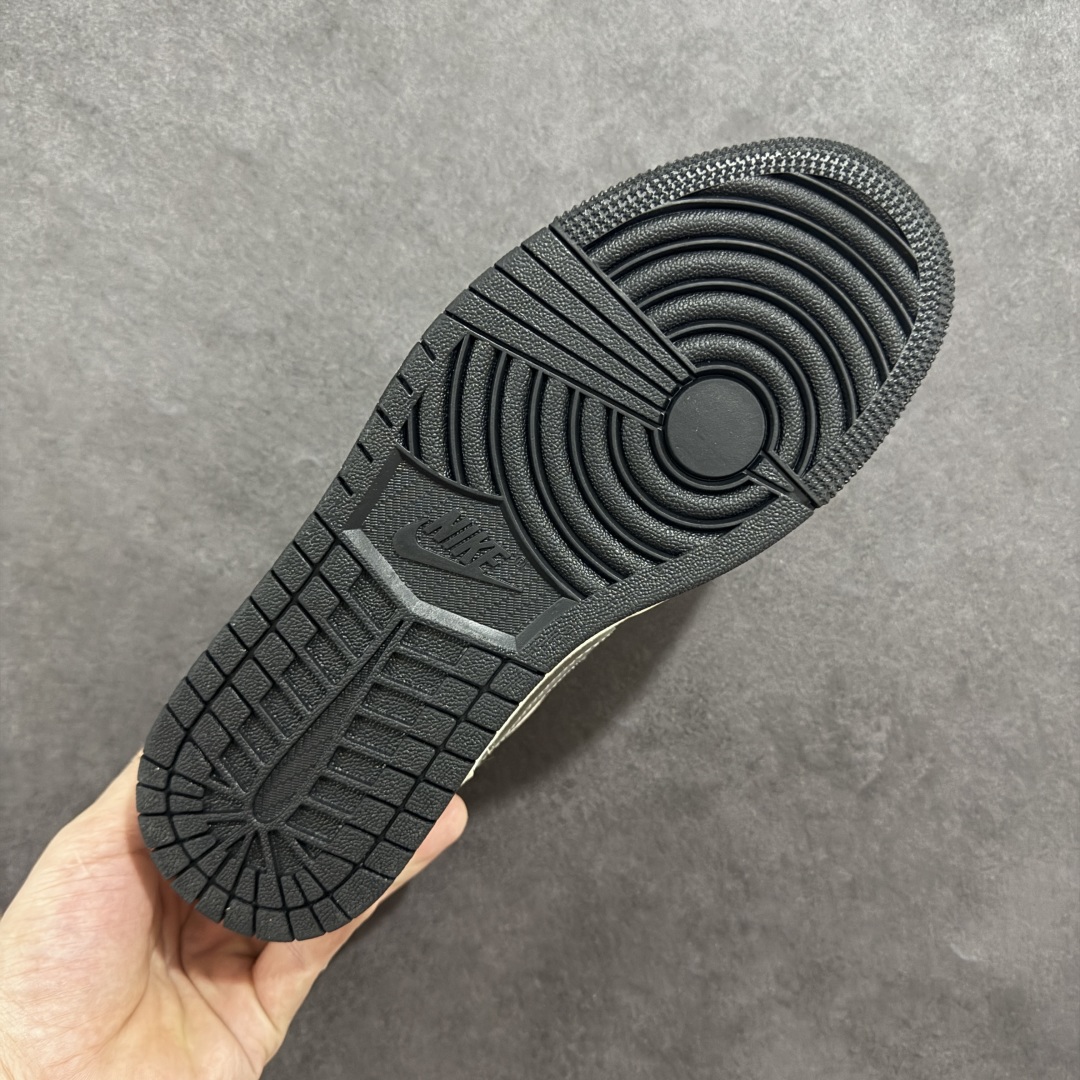 图片[9]-【定制版】Nike Jordan Air Jordan 1 蛇年限定 纯原大厂出品 极力推荐 定制鞋盒 大厂纯原品质出货 超高清洁度 皮料切割干净无任何毛边 细节完美 货号：XX2415 015 尺码： 36 36.5 37.5 38 38.5 39 40 40.5 41 42 42.5 43 44 44.5 45-选品中心