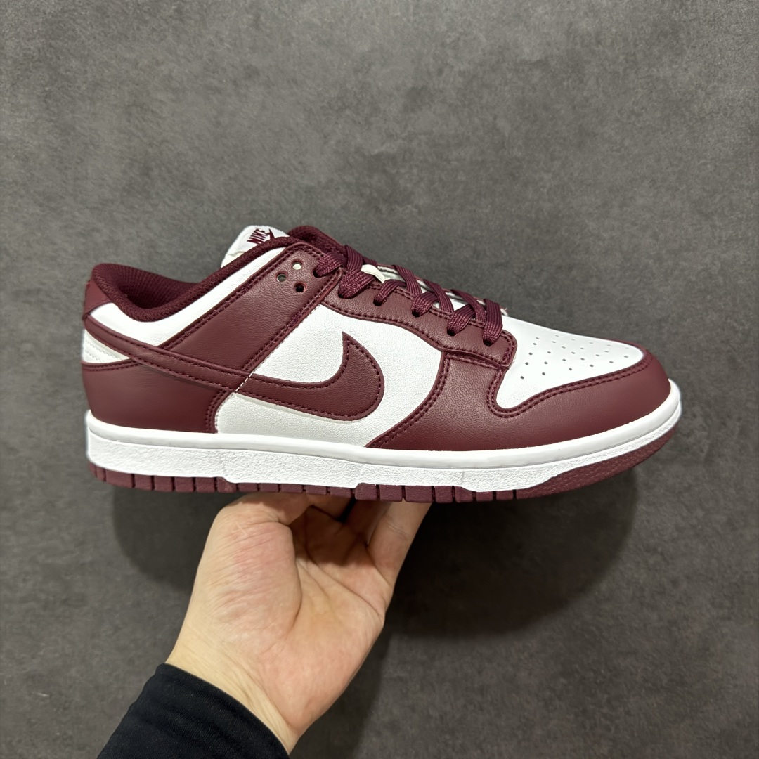 【5A纯原福利】Nike Dunk Low系列 休闲运动板鞋 纯原大厂出品 头层好货 白菜底价 全码福利 一步到位 长期补货 不论零售还是跑量都是极佳选择 全套原楦原模打造完美版型 独家原厂航空铝磨具打磨大底 鞋头坡度极致还原 无解鞋型 原盒原配 原厂冲刀 全鞋零毛边皮料切割 工艺 品质 鞋型 清洁度 都是上等的好货 尺码:35.5 36 37 37.5 38 38.5 39 40 40.5 41 42 42.5 43 44 45 46 47.5 货号:DD1503-108-选品中心