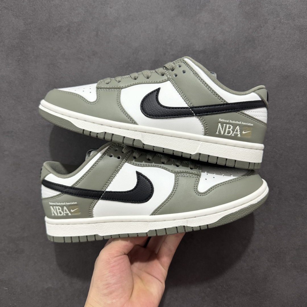 图片[6]-【5A纯原福利】Nike Dunk Low系列 休闲运动板鞋 纯原大厂出品 头层好货 白菜底价 全码福利 一步到位 长期补货 不论零售还是跑量都是极佳选择 全套原楦原模打造完美版型 独家原厂航空铝磨具打磨大底 鞋头坡度极致还原 无解鞋型 原盒原配 原厂冲刀 全鞋零毛边皮料切割 工艺 品质 鞋型 清洁度 都是上等的好货 尺码：35.5 36 37 37.5 38 38.5 39 40 40.5 41 42 42.5 43 44 45 46 47.5 货号：DD1503-107-选品中心