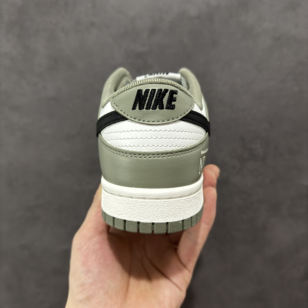 图片[4]-【5A纯原福利】Nike Dunk Low系列 休闲运动板鞋 纯原大厂出品 头层好货 白菜底价 全码福利 一步到位 长期补货 不论零售还是跑量都是极佳选择 全套原楦原模打造完美版型 独家原厂航空铝磨具打磨大底 鞋头坡度极致还原 无解鞋型 原盒原配 原厂冲刀 全鞋零毛边皮料切割 工艺 品质 鞋型 清洁度 都是上等的好货 尺码：35.5 36 37 37.5 38 38.5 39 40 40.5 41 42 42.5 43 44 45 46 47.5 货号：FZ4624-001-选品中心
