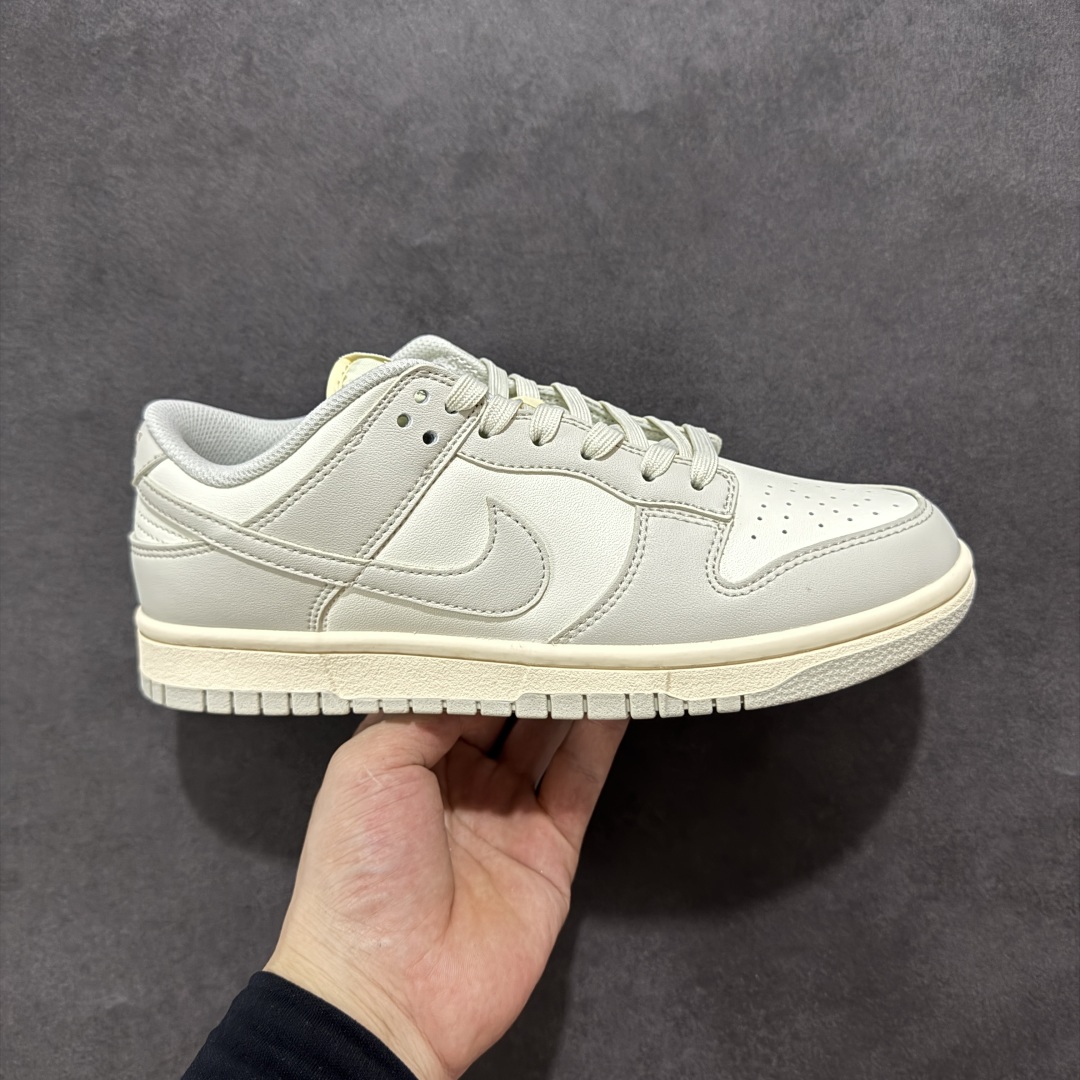 【5A纯原福利】Nike Dunk Low系列 休闲运动板鞋 纯原大厂出品 头层好货 白菜底价 全码福利 一步到位 长期补货 不论零售还是跑量都是极佳选择 全套原楦原模打造完美版型 独家原厂航空铝磨具打磨大底 鞋头坡度极致还原 无解鞋型 原盒原配 原厂冲刀 全鞋零毛边皮料切割 工艺 品质 鞋型 清洁度 都是上等的好货 尺码:35.5 36 37 37.5 38 38.5 39 40 40.5 41 42 42.5 43 44 45 46 47.5 货号:DD1503-107-选品中心