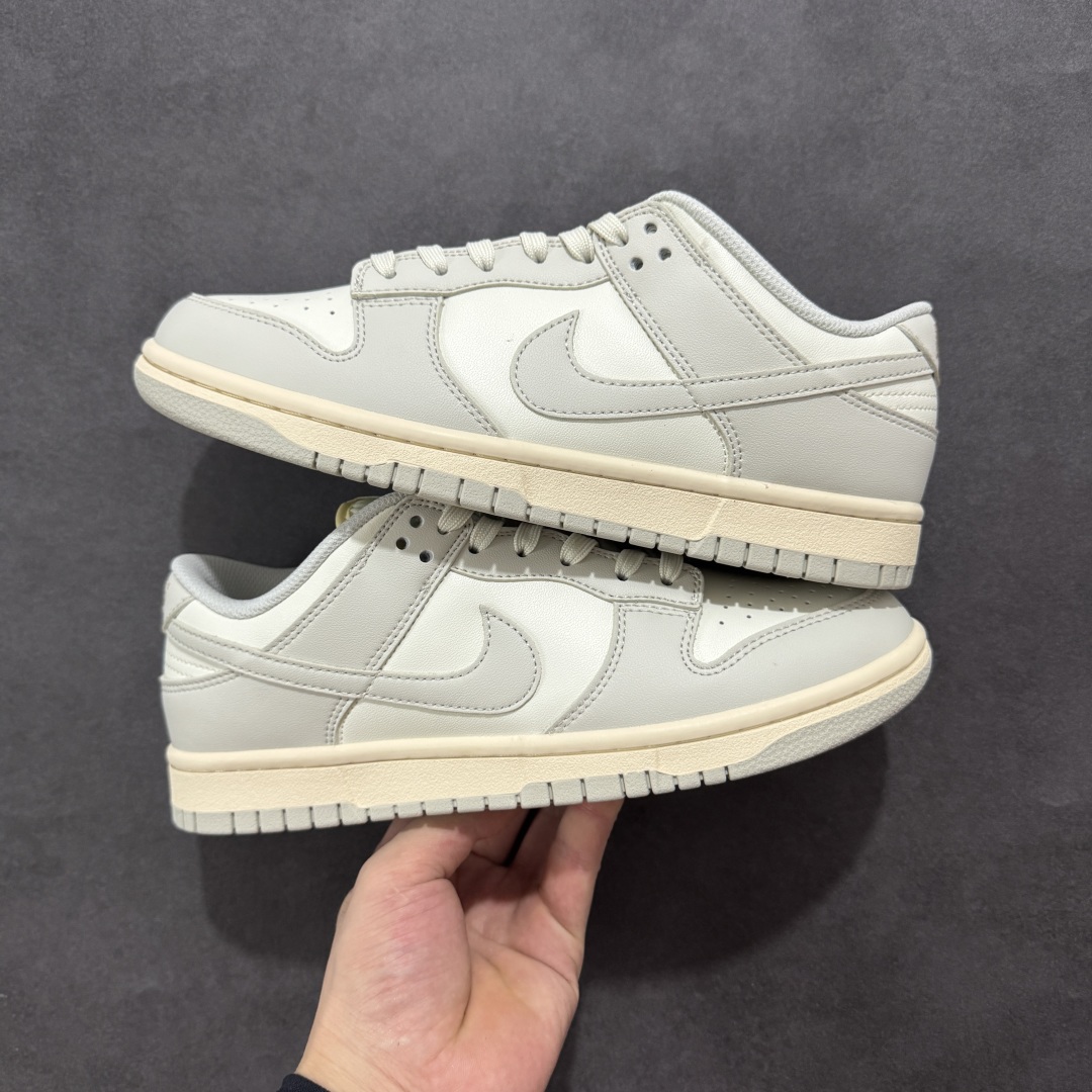 图片[15]-【5A纯原福利】Nike Dunk Low系列 休闲运动板鞋 纯原大厂出品 头层好货 白菜底价 全码福利 一步到位 长期补货 不论零售还是跑量都是极佳选择 全套原楦原模打造完美版型 独家原厂航空铝磨具打磨大底 鞋头坡度极致还原 无解鞋型 原盒原配 原厂冲刀 全鞋零毛边皮料切割 工艺 品质 鞋型 清洁度 都是上等的好货 尺码：35.5 36 37 37.5 38 38.5 39 40 40.5 41 42 42.5 43 44 45 46 47.5 货号：DD1503-107-选品中心