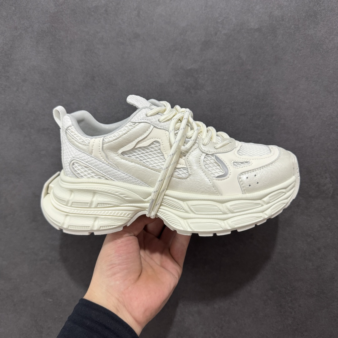 【公司级】GG-CC Chunky Low百搭休闲运动厚底增高老爹鞋系列 #广东大厂出品 完美细节 25ss春季新款厚底增高 大长腿 时髦look轻松定格 不费力展现率性氛围 高档银盒 酷帅机能风不规则设计大底 白银拼色造型设计 轻便舒适百搭 GGCC厚底增高简直就是小个子的快乐!不管怎么搭都好看~ 尺码:35 36 37 38 39 40-选品中心