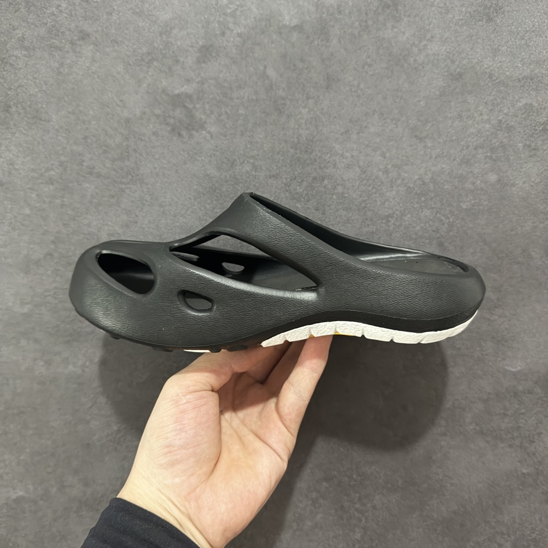 图片[2]-【公司级】中山原单货 极力推荐版本KEEN Shanti EVA 小红书热门户外洞洞拖鞋上线啦 鞋身线条更立体的洞洞鞋带来别具一格的外星人造型走在哪里都是一道吸睛的风景 山系户外的基因加上大胆的创新打造出这款充满怪趣味的穿搭利器 丑萌丑萌的 承包了一夏的清凉 鞋底下有吸盘 防滑且速干 尺码：35 36 37 38 39 40 41 42 43 44 45 注意偏小一码-选品中心