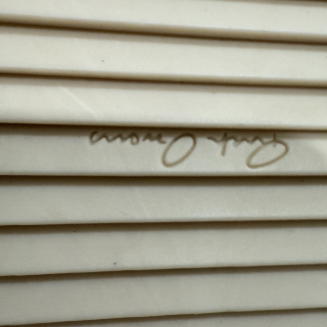 图片[8]-【S版本】RO欧文斯Rickowens 主线 经典西瓜头款式“RO低帮黑白进口原料牛皮 莞产A级货 主打外贸 微店 平台 12个色陆续上架后续配色还在更新中 产品只会越做越漂亮💯 【鞋头采用原版一致工艺 又翘又歪的效果目前这个技术市面上的任何版本都达不到这个效果】 【经历了3个半月时间洪师傅带领8人团队终于研究出1-1复刻还原版本 东莞厚街洪师傅是一位有着17年的开板师经验丰富的一位老师傅 一针一孔的研究‼️ 私模开发205个走针69个细节一步到位不敢说百分百💯保证有百分之98还原 慢工出细活 好的产品不怕晚 这次的开发针对艺术家 收藏家 高品质 的人群】 水染粒面小牛皮材质，和针车间距都是极致还原！ 顶级头层的小牛皮，质感无敌，奢侈品的触感！ 定制品牌logo的拉链！超大一比一规格礼盒装，重达3斤以上，外加定制欧文斯保护盒！ 配有日文、英文，双语种配件卡片！细节诠释，一件不落。 鞋盒翻盖 三标，正面+底部都一一做到！虽然增加不了实质的成本，但是打磨产品的细节，再微小也会还原！ 尺码：35 36 37 38 39 40 41 42 43 44 45 46-选品中心