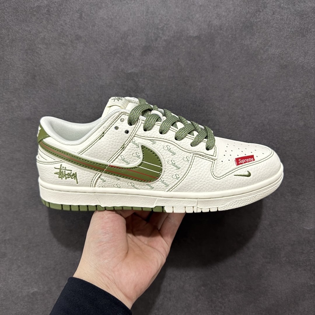 【定制版】Nike SB Dunk Low 斯图西联名 米绿双拼 周年高端定制 低帮休闲板鞋  #定制鞋盒 大厂纯原品质出货 超高清洁度 皮料切割干净无任何毛边 细节完美   货号:XS6089-533 尺码:36 36.5 37.5 38 36.5 39 40 40.5 41 42 42.5 43 44 44.5 45-选品中心