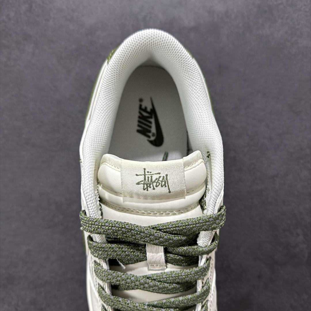 图片[7]-【定制版】Nike SB Dunk Low 斯图西联名 米绿双拼 周年高端定制 低帮休闲板鞋  #定制鞋盒 大厂纯原品质出货 超高清洁度 皮料切割干净无任何毛边 细节完美   货号：XS6089-533 尺码：36 36.5 37.5 38 36.5 39 40 40.5 41 42 42.5 43 44 44.5 45-选品中心