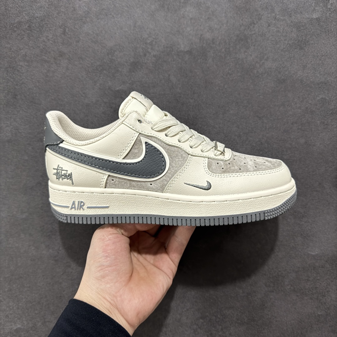 【定制版】Nike Air Force 1\’07 Low 斯图西联名 猪八灰勾灰底 空军一号低帮休闲板鞋 XX3168-126  #原楦头原纸板 原装鞋盒 定制五金配件 内置全掌气垫 原厂鞋底  尺码:36 36.5 37.5 38 38.5 39 40 40.5 41 42 42.5 43 44 44.5 45-选品中心