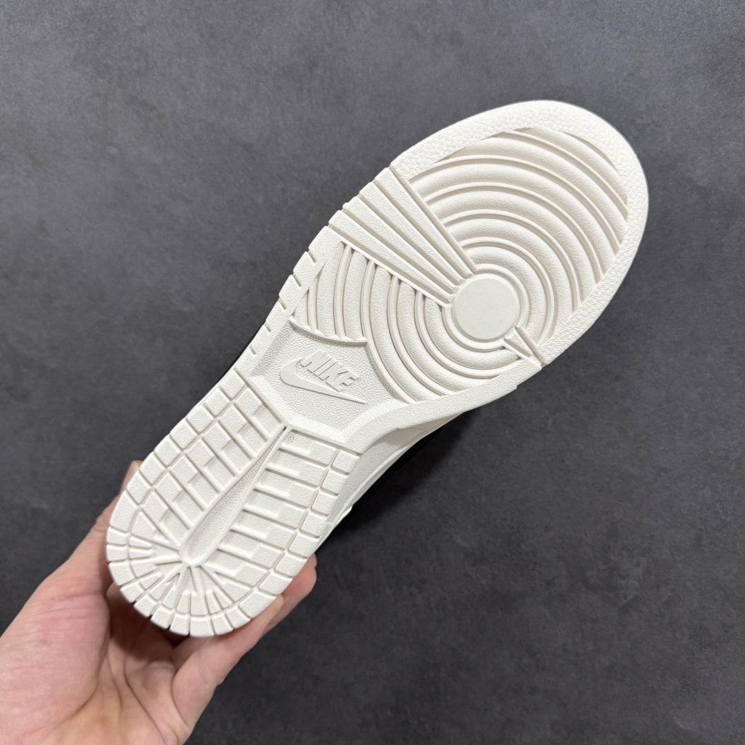 图片[9]-【定制版】Nike SB Dunk Low x AMBUSH x BAPE 米白黑大钩 纯原大厂出品 极力推荐 原装头层材料 独家版型蒸餾加工 帶來的是更好的视觉和脚感体验 大厂纯原品质出货 清洁度 电绣工艺 皮料切割干净无任何毛边 细节完美 货号：XX2025 998 尺码：36 36.5 37.5 38 38.5 39 40 40.5 41 42 42.5 43 44 44.5 45-选品中心