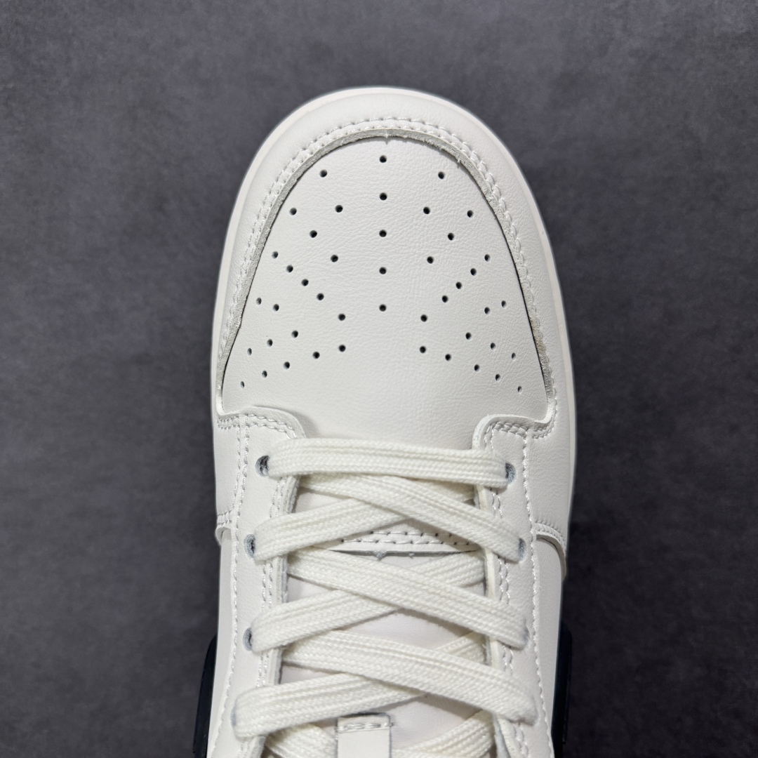 图片[8]-【定制版】Nike SB Dunk Low x AMBUSH x BAPE 米白黑大钩 纯原大厂出品 极力推荐 原装头层材料 独家版型蒸餾加工 帶來的是更好的视觉和脚感体验 大厂纯原品质出货 清洁度 电绣工艺 皮料切割干净无任何毛边 细节完美 货号：XX2025 998 尺码：36 36.5 37.5 38 38.5 39 40 40.5 41 42 42.5 43 44 44.5 45-选品中心