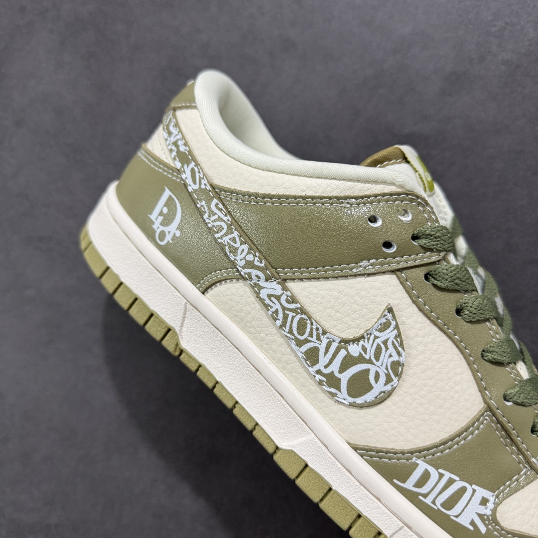 图片[6]-【定制版】Nike SB Dunk Low 迪奥系列 涂鸦绿勾 周年高端定制 低帮休闲板鞋  #定制鞋盒 大厂纯原品质出货 超高清洁度 皮料切割干净无任何毛边 细节完美   货号：KK1333-044 尺码：36 36.5 37.5 38 36.5 39 40 40.5 41 42 42.5 43 44 44.5 45-选品中心