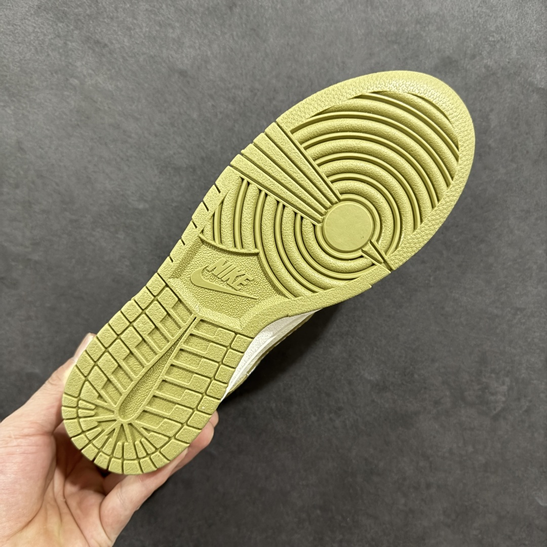 图片[9]-【定制版】Nike SB Dunk Low 迪奥系列 涂鸦绿勾 周年高端定制 低帮休闲板鞋  #定制鞋盒 大厂纯原品质出货 超高清洁度 皮料切割干净无任何毛边 细节完美   货号：KK1333-044 尺码：36 36.5 37.5 38 36.5 39 40 40.5 41 42 42.5 43 44 44.5 45-选品中心