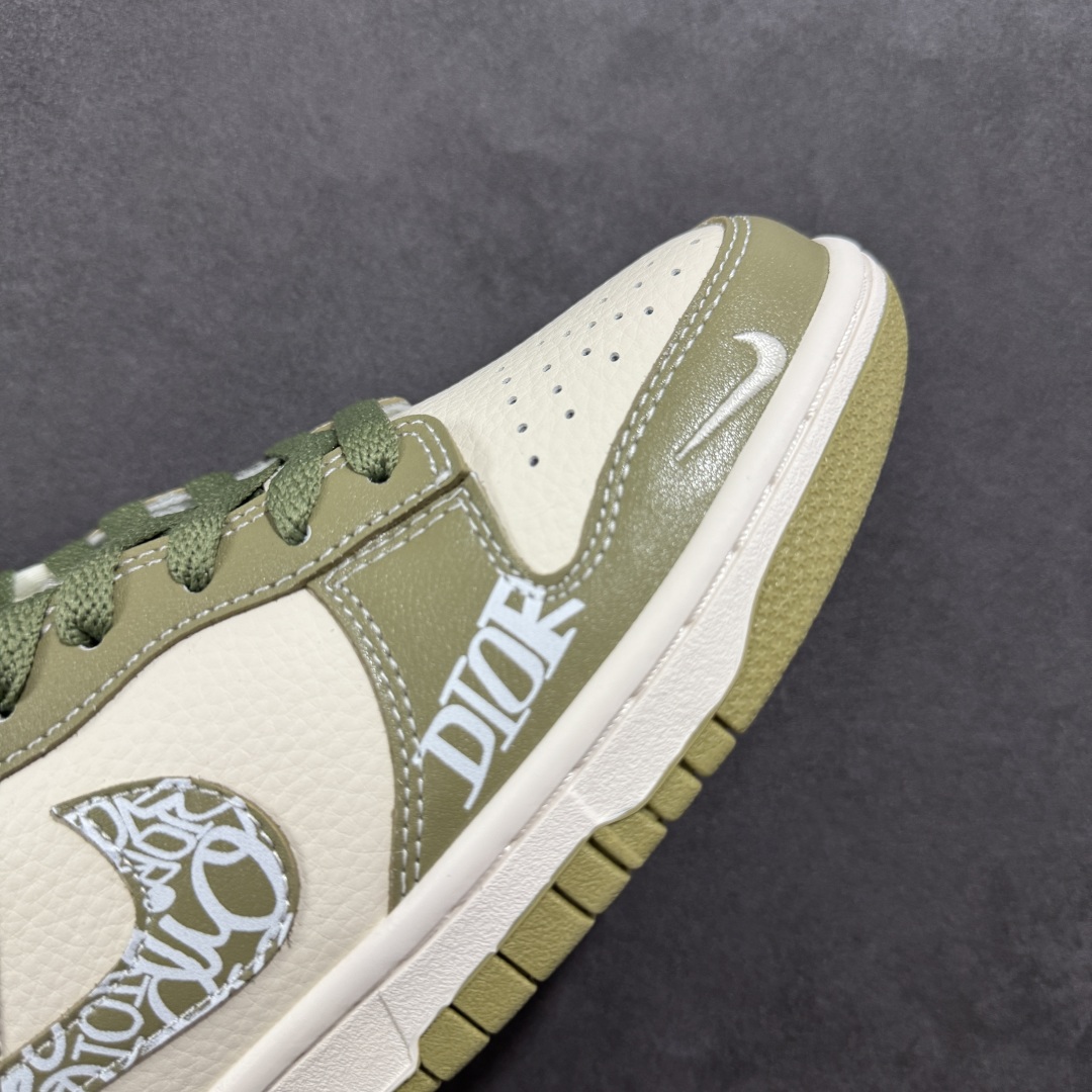 图片[5]-【定制版】Nike SB Dunk Low 迪奥系列 涂鸦绿勾 周年高端定制 低帮休闲板鞋  #定制鞋盒 大厂纯原品质出货 超高清洁度 皮料切割干净无任何毛边 细节完美   货号：KK1333-044 尺码：36 36.5 37.5 38 36.5 39 40 40.5 41 42 42.5 43 44 44.5 45-选品中心