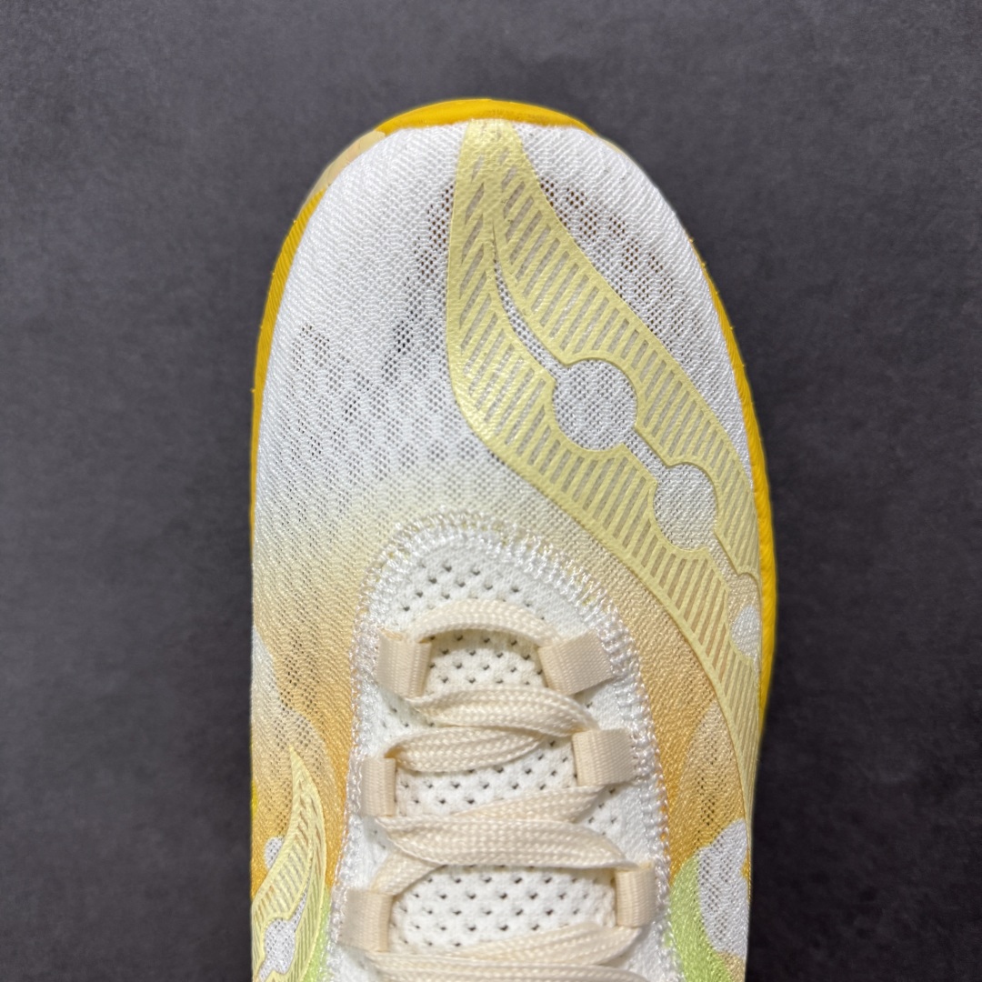 图片[8]-【公司级】SAUCONY索康尼 ENDORPHIN PRO系列啡鹏4男女低帮缓震跑步鞋 索康尼推出的EndorphinPro4跑鞋是一款外观激进但脚感舒适的跑鞋，采用了全新的中底设计和鞋面工程，保留了软弹脚感和稳定支撑，适合进阶跑者和喜欢软弹脚感的跑者选择。 尺码：36 36.5 37.5 38 38.5 39 40 40.5 41 42 42.5 43 44 45-选品中心