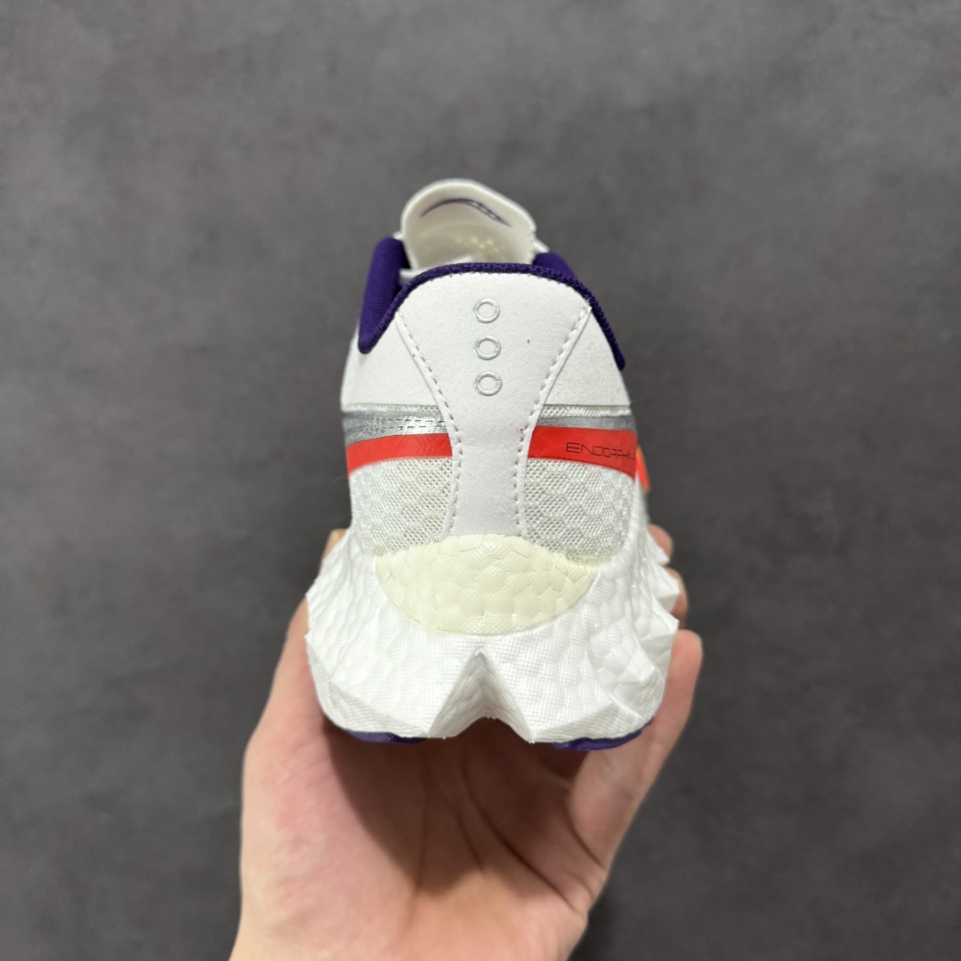 图片[4]-【公司级】SAUCONY索康尼 ENDORPHIN PRO系列啡鹏4男女低帮缓震跑步鞋 索康尼推出的EndorphinPro4跑鞋是一款外观激进但脚感舒适的跑鞋，采用了全新的中底设计和鞋面工程，保留了软弹脚感和稳定支撑，适合进阶跑者和喜欢软弹脚感的跑者选择。 尺码：36 36.5 37.5 38 38.5 39 40 40.5 41 42 42.5 43 44 45-选品中心