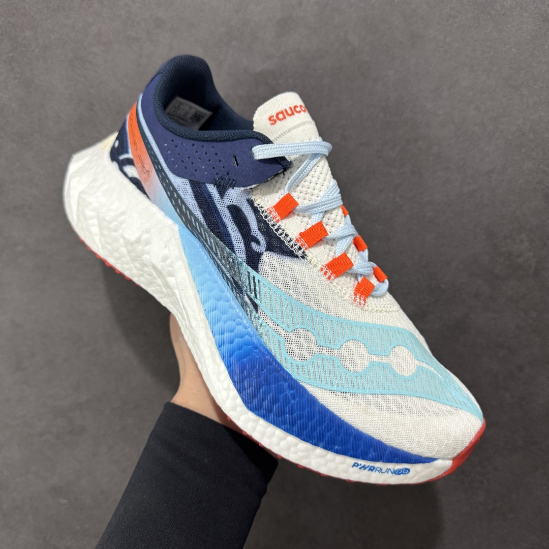 图片[3]-【公司级】SAUCONY索康尼 ENDORPHIN PRO系列啡鹏4男女低帮缓震跑步鞋 索康尼推出的EndorphinPro4跑鞋是一款外观激进但脚感舒适的跑鞋，采用了全新的中底设计和鞋面工程，保留了软弹脚感和稳定支撑，适合进阶跑者和喜欢软弹脚感的跑者选择。 尺码：36 36.5 37.5 38 38.5 39 40 40.5 41 42 42.5 43 44 45-选品中心