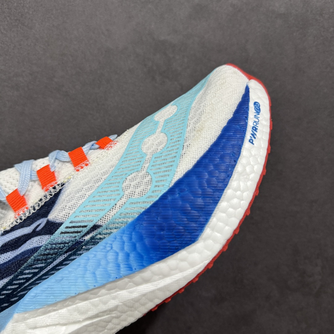 图片[5]-【公司级】SAUCONY索康尼 ENDORPHIN PRO系列啡鹏4男女低帮缓震跑步鞋 索康尼推出的EndorphinPro4跑鞋是一款外观激进但脚感舒适的跑鞋，采用了全新的中底设计和鞋面工程，保留了软弹脚感和稳定支撑，适合进阶跑者和喜欢软弹脚感的跑者选择。 尺码：36 36.5 37.5 38 38.5 39 40 40.5 41 42 42.5 43 44 45-选品中心