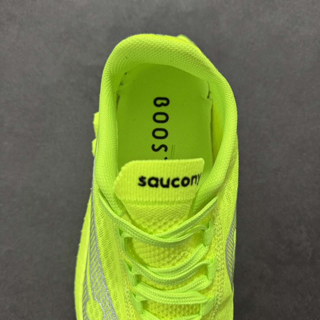 图片[7]-【公司级】SAUCONY索康尼 ENDORPHIN PRO系列啡鹏4男女低帮缓震跑步鞋 索康尼推出的EndorphinPro4跑鞋是一款外观激进但脚感舒适的跑鞋，采用了全新的中底设计和鞋面工程，保留了软弹脚感和稳定支撑，适合进阶跑者和喜欢软弹脚感的跑者选择。 尺码：36 36.5 37.5 38 38.5 39 40 40.5 41 42 42.5 43 44 45-选品中心