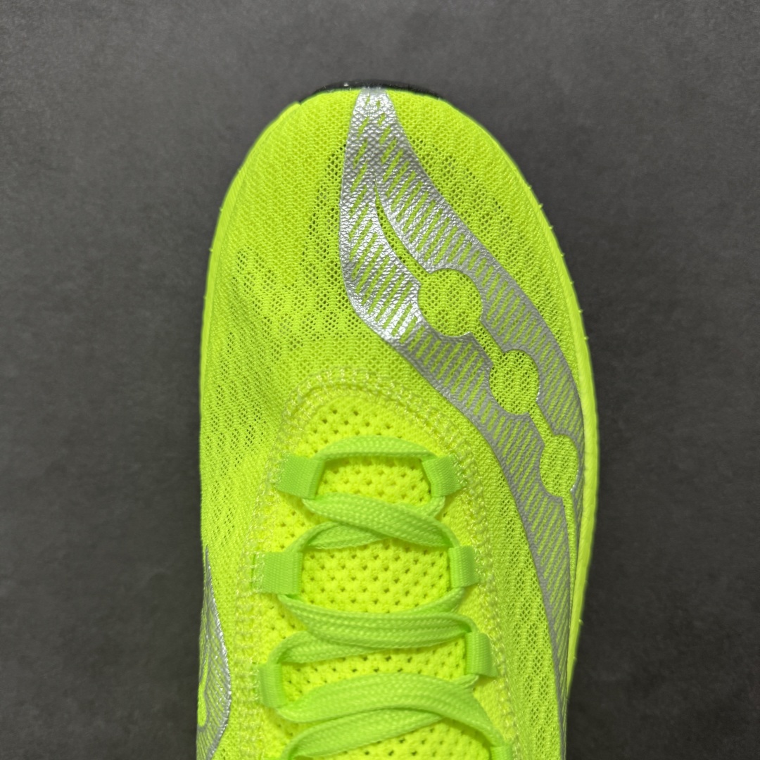 图片[8]-【公司级】SAUCONY索康尼 ENDORPHIN PRO系列啡鹏4男女低帮缓震跑步鞋 索康尼推出的EndorphinPro4跑鞋是一款外观激进但脚感舒适的跑鞋，采用了全新的中底设计和鞋面工程，保留了软弹脚感和稳定支撑，适合进阶跑者和喜欢软弹脚感的跑者选择。 尺码：36 36.5 37.5 38 38.5 39 40 40.5 41 42 42.5 43 44 45-选品中心