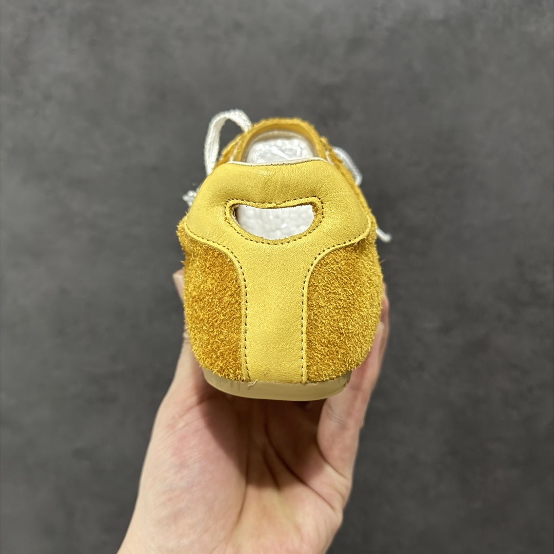 图片[4]-【公司级】GG-CC 雷丝蝴蝶结德训鞋反绒牛皮2.0系列阿甘复古风芭蕾舞鞋薄底百搭休闲运动鞋系列 #广东大厂品质 25ss春季新款 釆用今年最流行的#缎带蝴蝶结鞋扣装饰 全手工拉帮工艺成型 反绒牛皮拼接鞋面材质 鞋身原装高密度磨砂牛皮面料,极好柔软透气效果 双春日踏青舒适度和少女感 GGCC德训鞋界的白月光🌙 长时间走路和站立都不累脚 不管怎么搭配都好看 尺码：35 36 37 38 39 40-选品中心