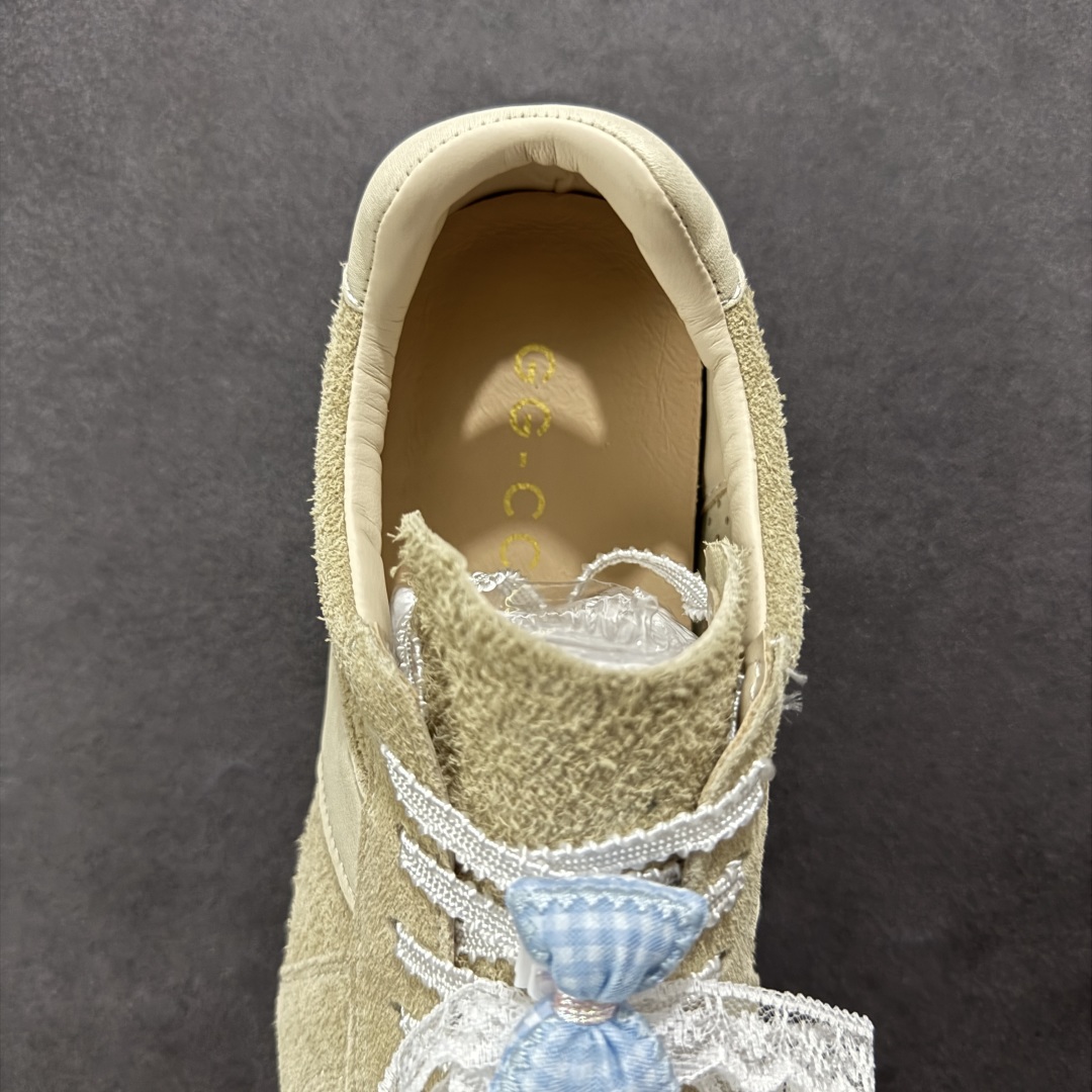 图片[7]-【公司级】GG-CC 雷丝蝴蝶结德训鞋反绒牛皮2.0系列阿甘复古风芭蕾舞鞋薄底百搭休闲运动鞋系列 #广东大厂品质 25ss春季新款 釆用今年最流行的#缎带蝴蝶结鞋扣装饰 全手工拉帮工艺成型 反绒牛皮拼接鞋面材质 鞋身原装高密度磨砂牛皮面料,极好柔软透气效果 双春日踏青舒适度和少女感 GGCC德训鞋界的白月光🌙 长时间走路和站立都不累脚 不管怎么搭配都好看 尺码：35 36 37 38 39 40-选品中心