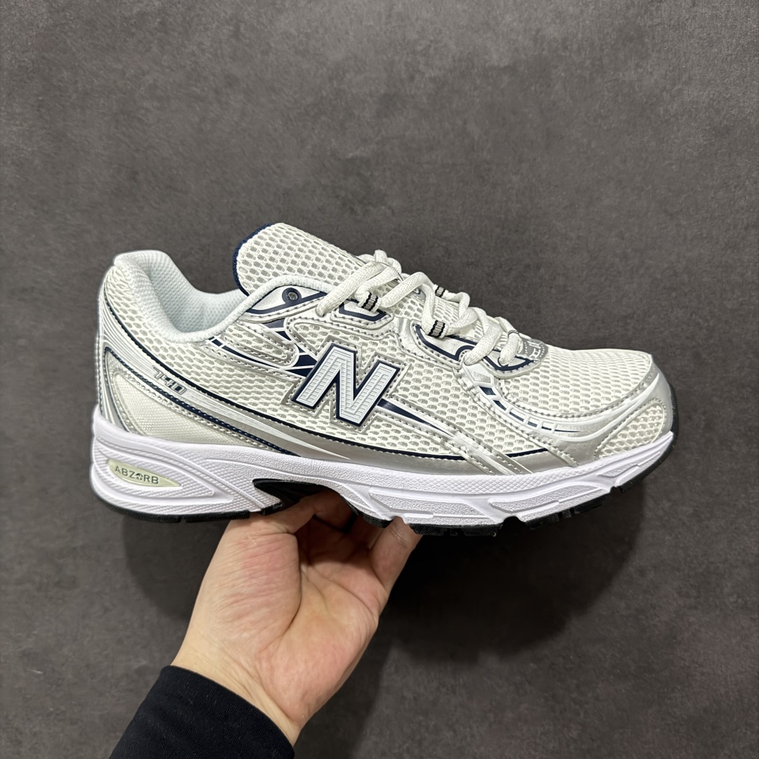 【TM跑量版】New Balance NB740系列复古老爹风休闲运动慢跑鞋 原盒 原吊牌 组合大底 1:1制作 此款鞋采用近几年比较流行的版型设计,外观时尚大气,鞋底采用耐磨的材质,穿上它,让您在平时生活和工作中都会感觉到舒适的体验。 货号:U740WN2 尺码:36 36.5 37.5 38 38.5 39 40 40.5 41 42 42.5 43 44 44.5 45-选品中心