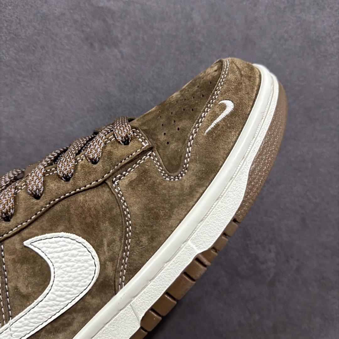 图片[5]-【定制版】Nike SB Dunk Low x Stussy 棕米小钩 纯原大厂出品 极力推荐 原装头层材料 独家版型蒸餾加工 帶來的是更好的视觉和脚感体验 大厂纯原品质出货 清洁度 电绣工艺 皮料切割干净无任何毛边 细节完美 货号：CY5979 103 尺码：36 36.5 37.5 38 38.5 39 40 40.5 41 42 42.5 43 44 44.5 45-选品中心