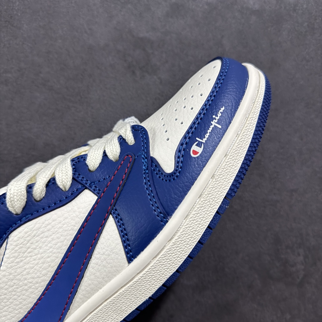图片[5]-【定制版】Fragment x Travis Scott x 冠军 Air Jordan 1 Low 三方联名倒钩 性价比原盒出货 全新的三方联名低帮倒钩鞋面延续了黑脚趾设计，整双鞋以全荔枝皮打造，腰身搭配白色「倒勾」，再点缀上Travis Scott 标志性的Logo，后跟处以藤原浩最拿手的蓝色为主色调，完善极具Fragment Design的白蓝黑设计风格，左右脚分别以Travis Scott鬼脸和乔丹飞翼加以修饰，彰显出三方联名的奢华格调。 货号：QY1188-118 尺码：36 36.5 37.5 38 38.5 39 40 40.5 41 42 42.5 43 44 44.5 45-选品中心