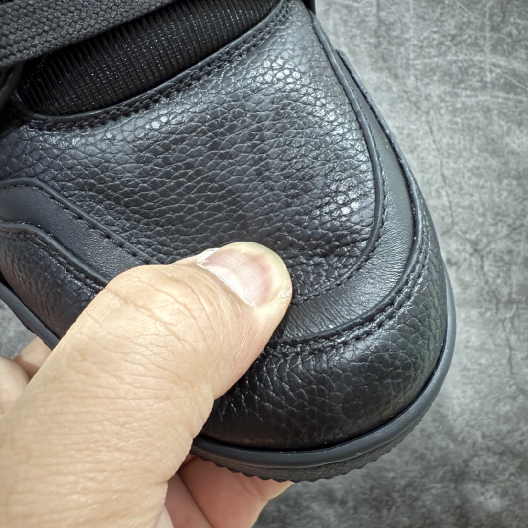 图片[6]-【佛山顶级超A版】Louis Vuitton LV Trainer系列 黑色暗花 仓库现货 当天可取 私人订单 专柜混卖零售专供 所有配色均为购买原版复刻 整体版型 皮料 市场独一无二 后跟版型都可以自行对比[机智]吊打市场所有货 怒甩十条街，欢迎拿市场各大工厂的货来对比！ 鞋舌烫金超正 压印程度秒杀市面90%以上的高端货 新配色陆续开发出货 尺码：39-45-选品中心