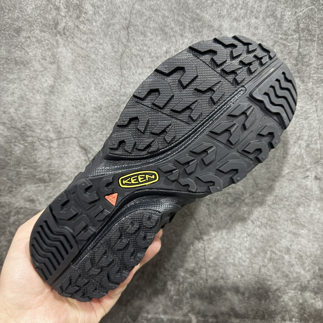 图片[9]-【绿x版】KEEN Hoodzerra SANDAL 百搭舒适 耐磨透气 低帮 生活休闲鞋 男女同款 黑色 科恩日系街头魔术扣夏日休闲凉鞋 1030481  官网一致包装 原版鞋垫舒适度一级棒 回弹好 牛皮鞋身的包裹性hin好，透气舒适  徒步登山 citywalk选它准没错，鞋底足够软，回弹性不错  尺码：36 36.5 37.5 38 38.5 39 39.5 40-选品中心