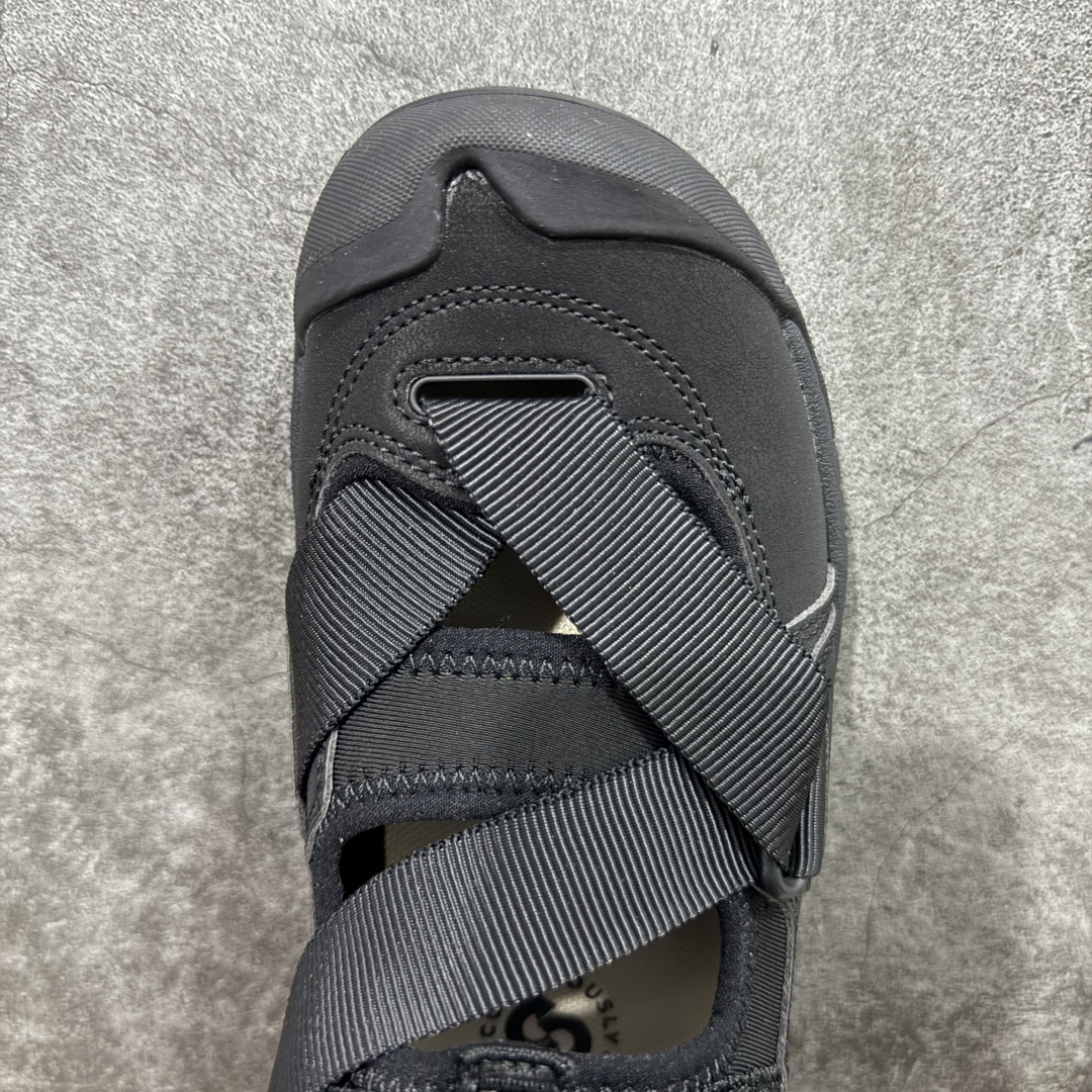 图片[5]-【绿x版】KEEN Hoodzerra SANDAL 百搭舒适 耐磨透气 低帮 生活休闲鞋 男女同款 黑色 科恩日系街头魔术扣夏日休闲凉鞋 1030481  官网一致包装 原版鞋垫舒适度一级棒 回弹好 牛皮鞋身的包裹性hin好，透气舒适  徒步登山 citywalk选它准没错，鞋底足够软，回弹性不错  尺码：36 36.5 37.5 38 38.5 39 39.5 40-选品中心