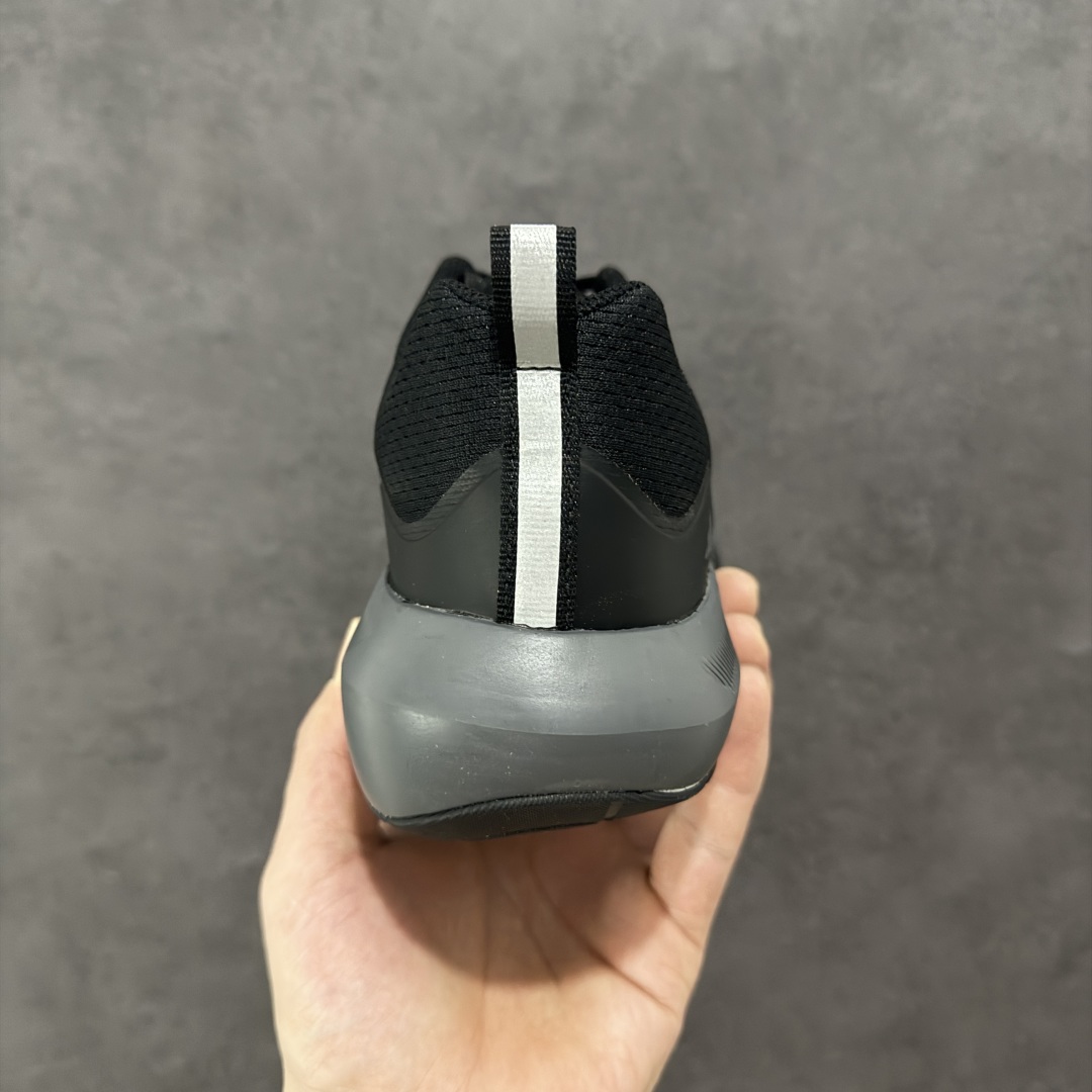 AD Supernova Rise 超新星增强系列低帮轻量透气休闲运动慢跑鞋 AQ0884