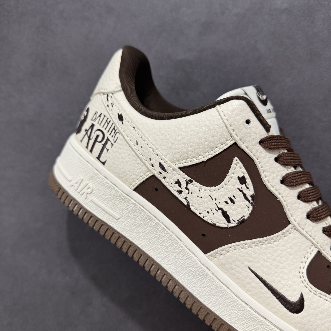 定制版海外限量发售NIke Air Force 1 '07 Low “Bape联名——米棕涂鸦勾”空军一号 DF0188-061