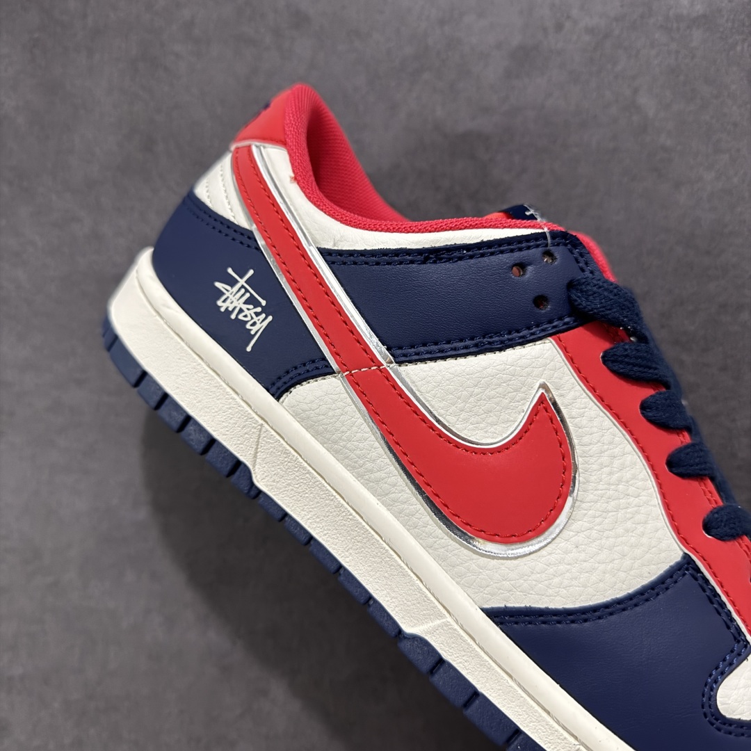 定制版NIKE SB Dunk Low x Stussy 白蓝红 XX9912-012