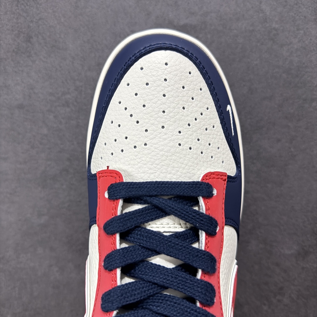 定制版NIKE SB Dunk Low x Stussy 白蓝红 XX9912-012